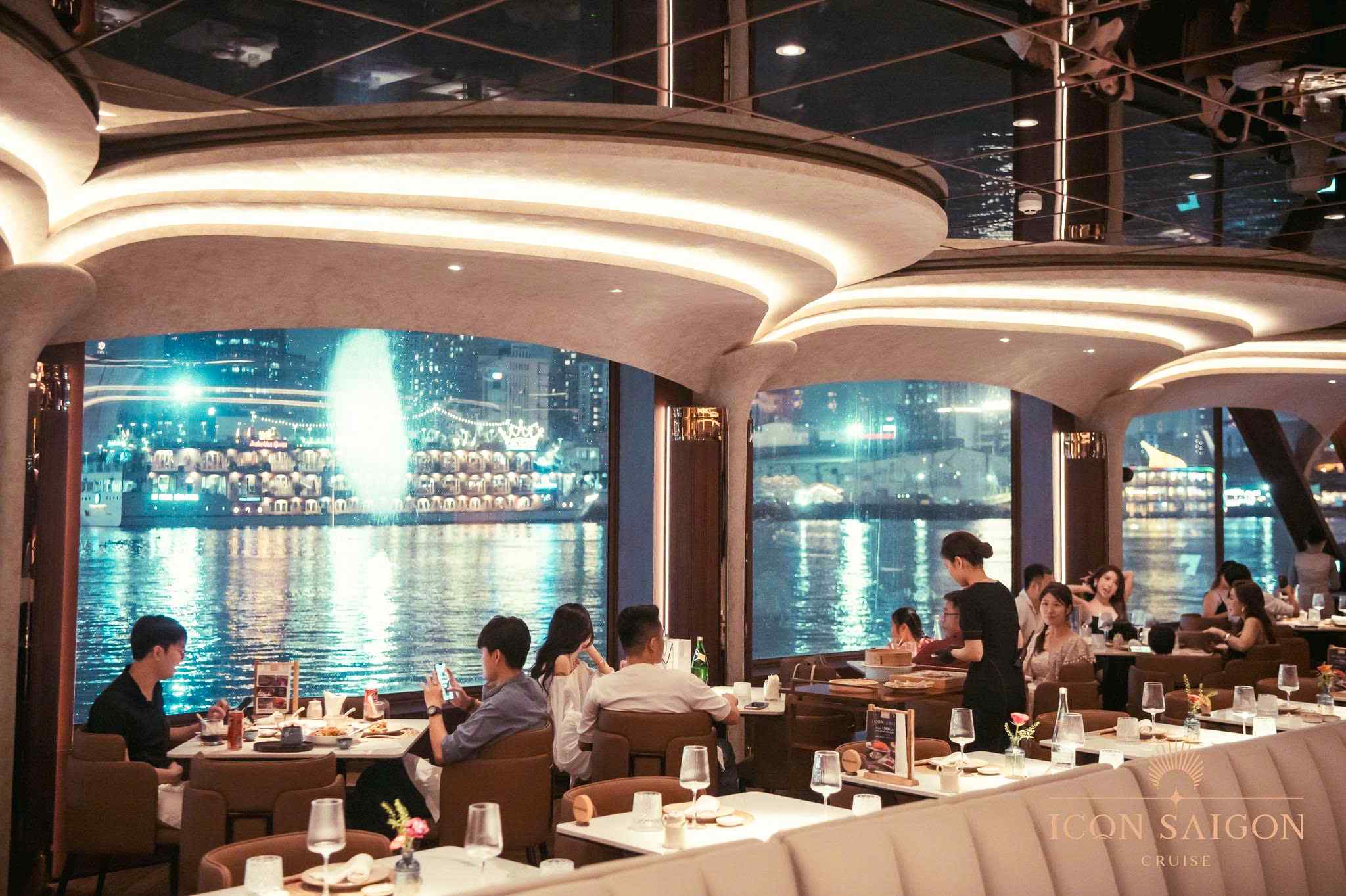 Discover-the-Luxury-of-ICON-Dining