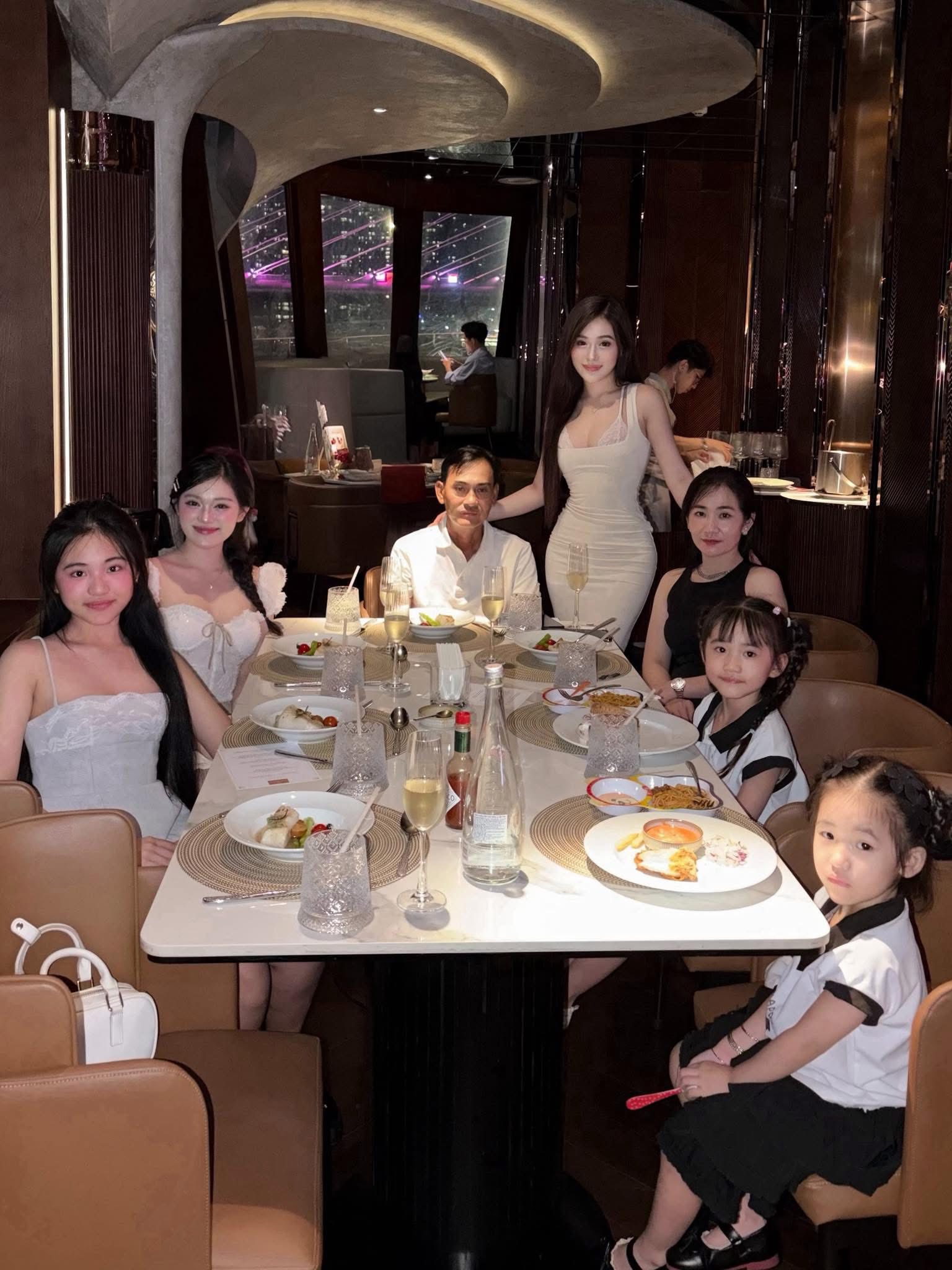 Why-Choose-the-Summer-Escape-Set-Menu-?