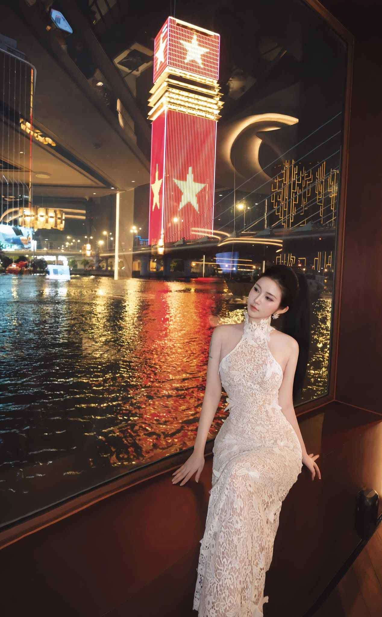 Saigon-Marina-IFC-Shaping-the-Modern-Beauty-of-Saigon-by-Night
